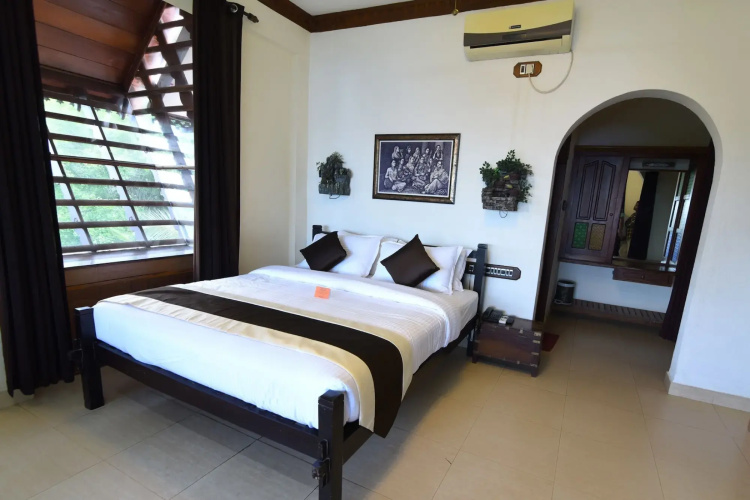 Kovalam Beach Hotel