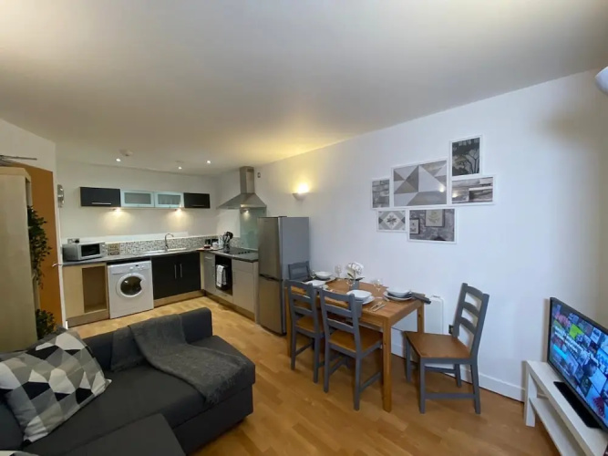 West One Aspect - City Apartment With A View