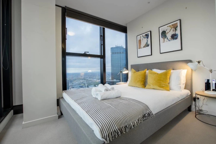 Stunning 2 Bed On Collins With Pool In Southern Cross