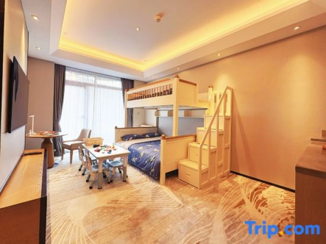 Family Suite with balcony