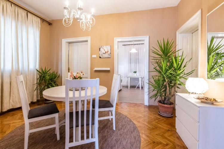 Neimar Apartment with Wi-Fi and parking