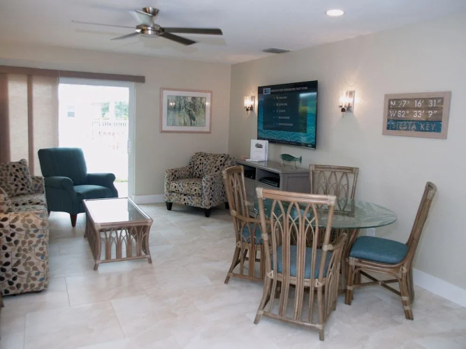 Jamaica Royale 007 - 1 Br Condo