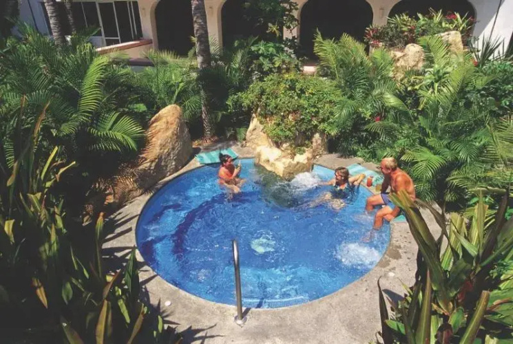 Domino Palace Hotel