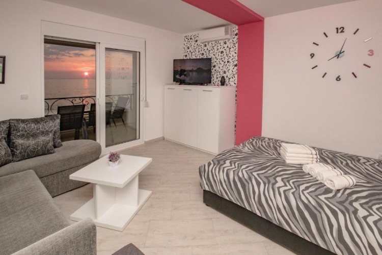 Family Studio with balcony and with sea view