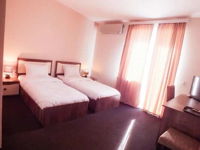 Deluxe Twin room with balcony