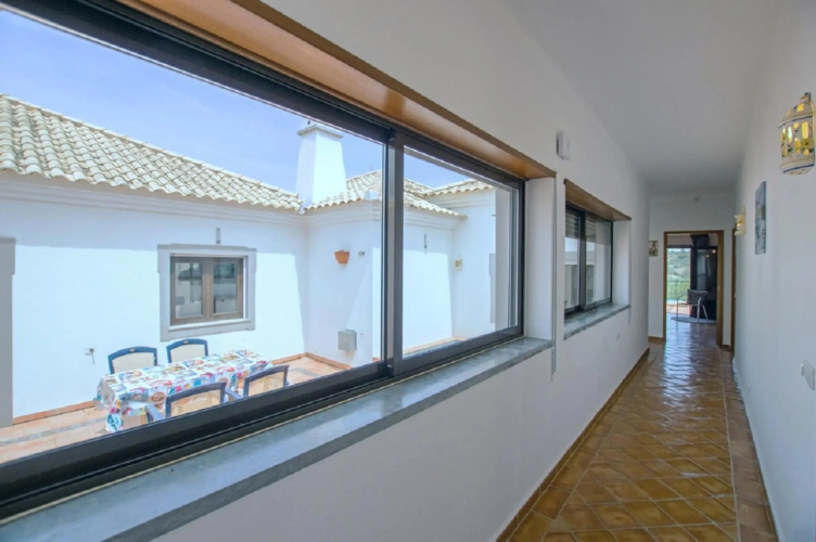 Villa Metacasa by Portucasa