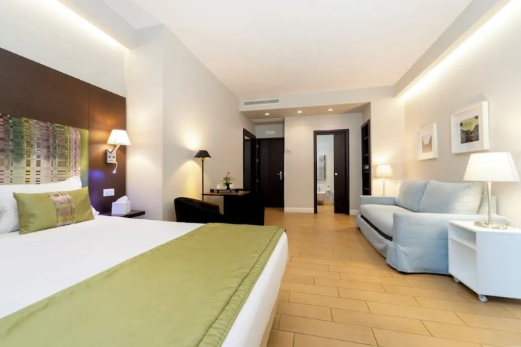Superior Quadruple room