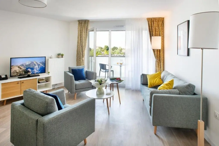 1 Bedroom Apartment