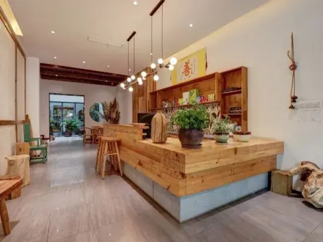 Qingchengshan Town Yunqi B&B