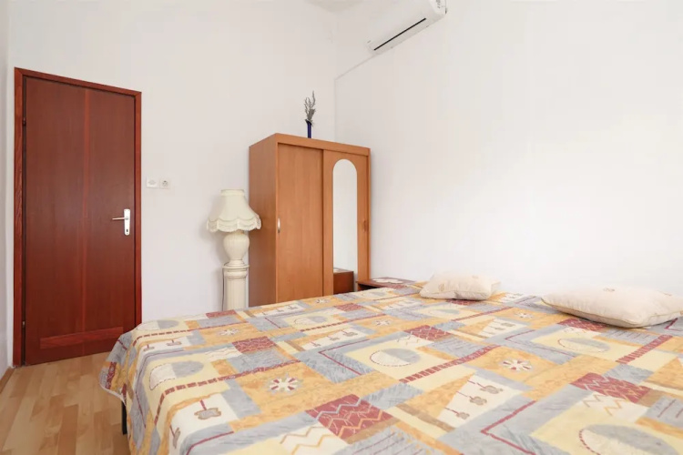 Apartment Summer Break