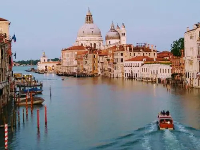 Love Island Venice