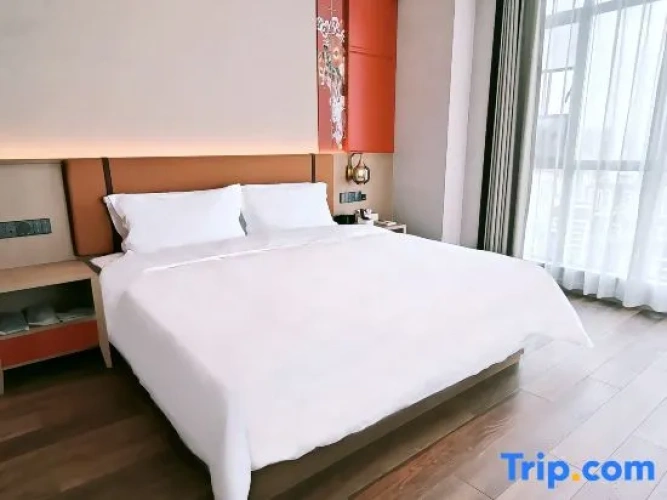 1 Bedroom Executive Suite with lake view