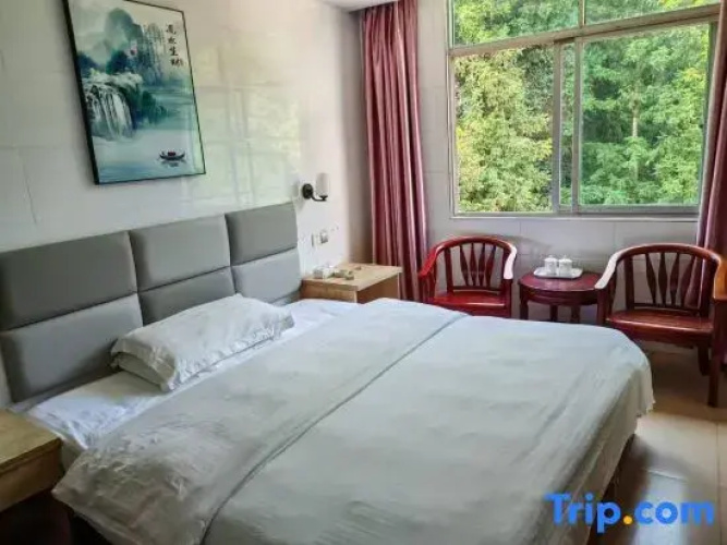 Xinhua Hotel