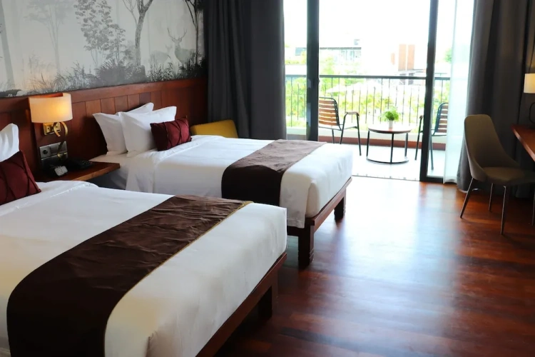 Deluxe Twin room with balcony