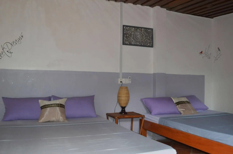 Laluna Bungalows & Restaurant