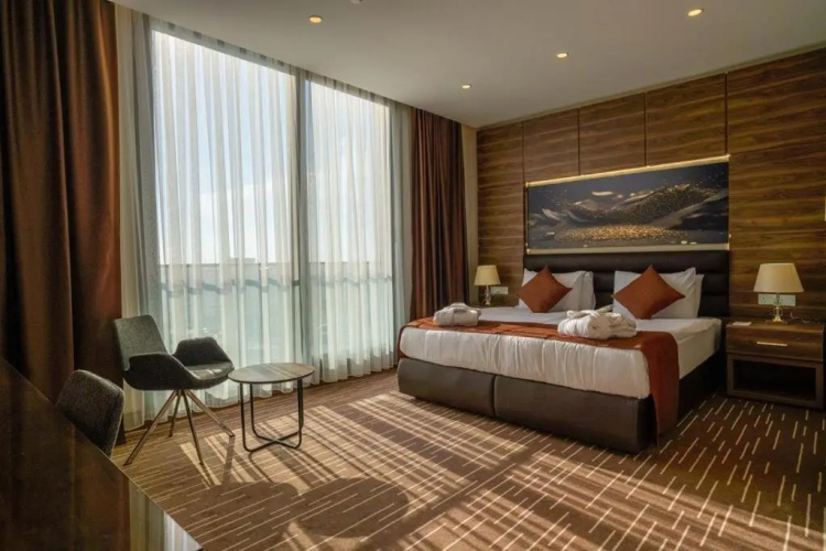 Ekor Elegance Hotel