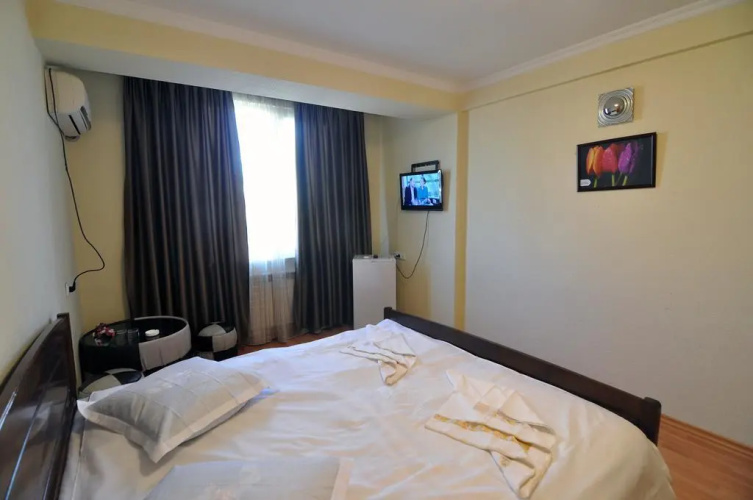 Sun Rise Hotel