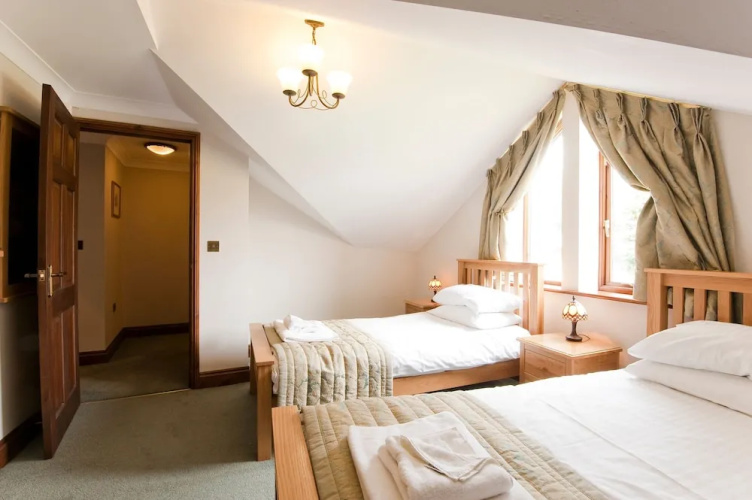 Green Acres Cottages