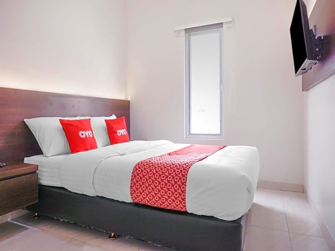 Standard Double room with street view