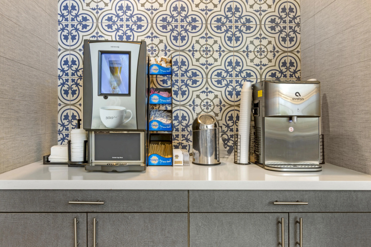 Best Western Plus Executive Residency Phoenix North Happy Va photo 34