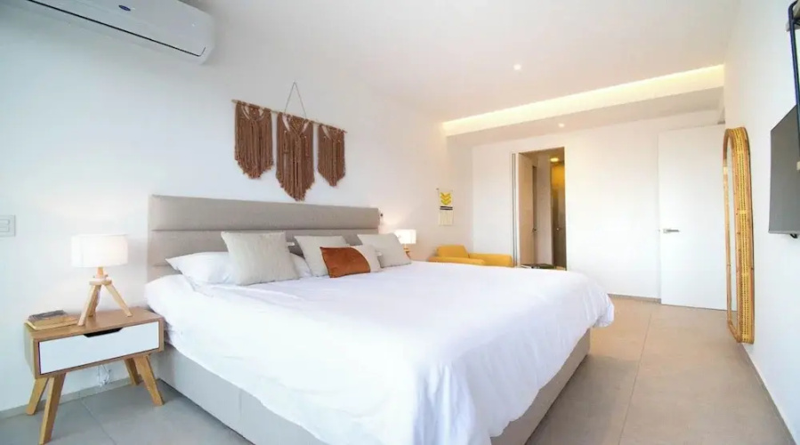 Condo Aria Ocean 614 by Kivoya