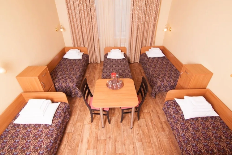 Standard Quintuple room