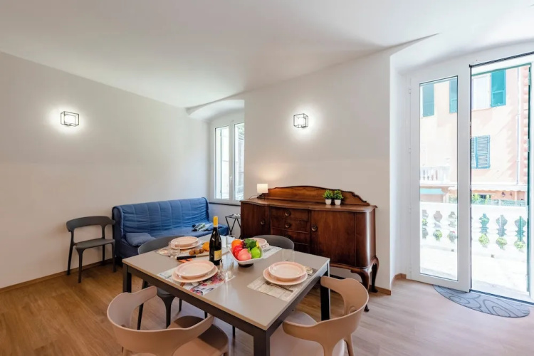 Central Apartment In Genova