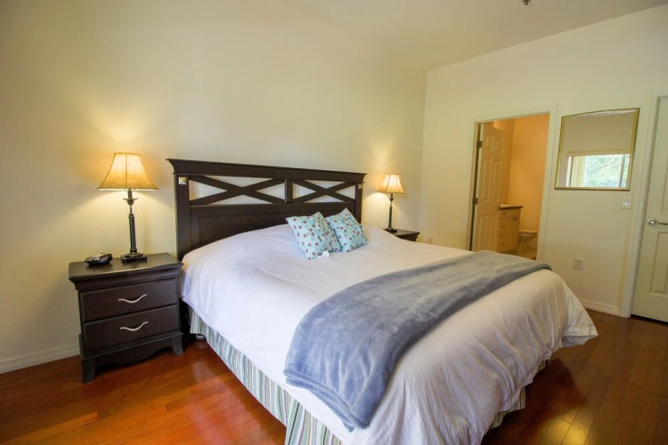 Executive Two Bedroom 203 Apts