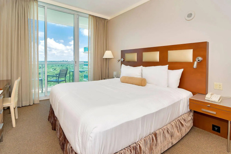 Private Residences at Hotel Arya by SoFLA Vacations