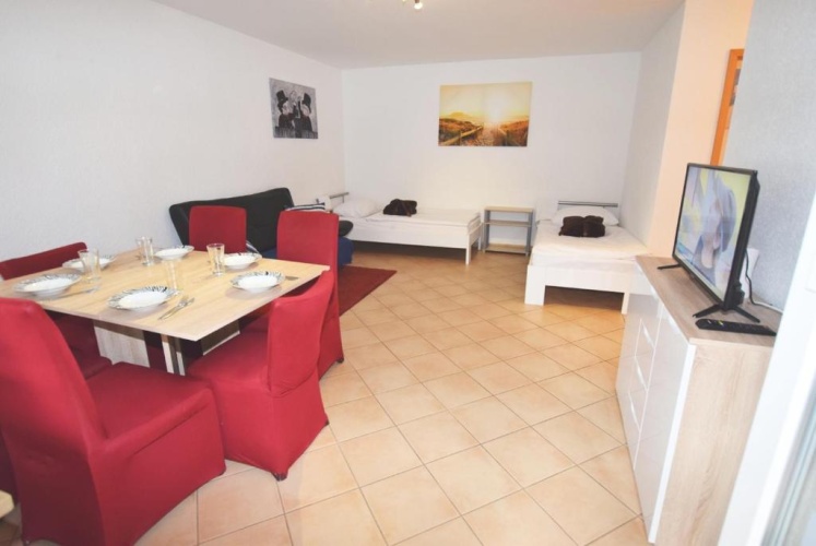 2 Bedrooms Apartment