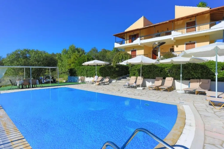 2 Bedrooms Apartment