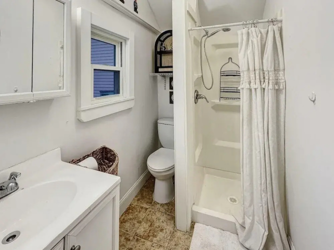 Captain's Quarters, 1.5 Miles to Downtown Ogunquit!