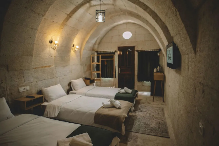 Daphne Cave Hotel