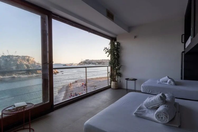 Bedwave Experience Hostel