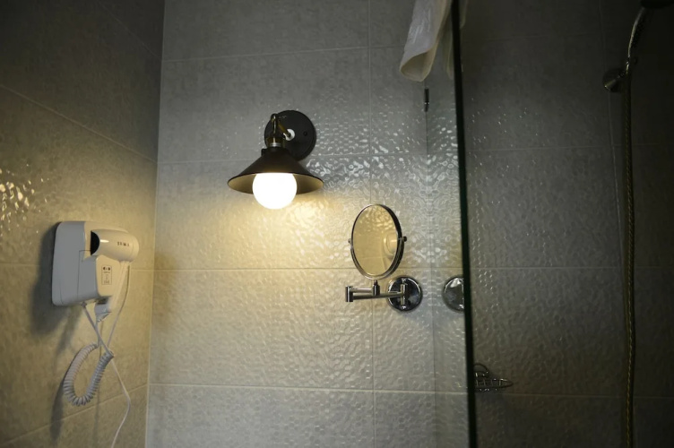 27 Hotel