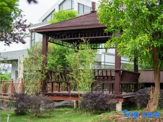Qingxiang Manchu Guesthouse
