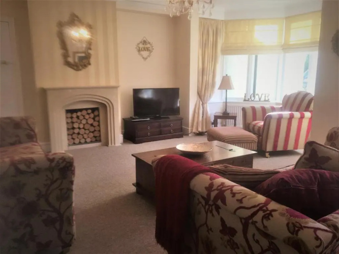 Fring House Apartment
