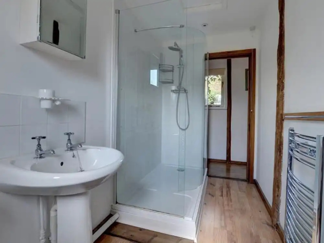 Stunning cottage set in quiet farmyard in Biddenden countryside