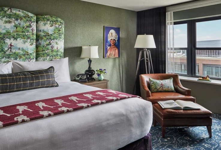 Standard Double room with city view