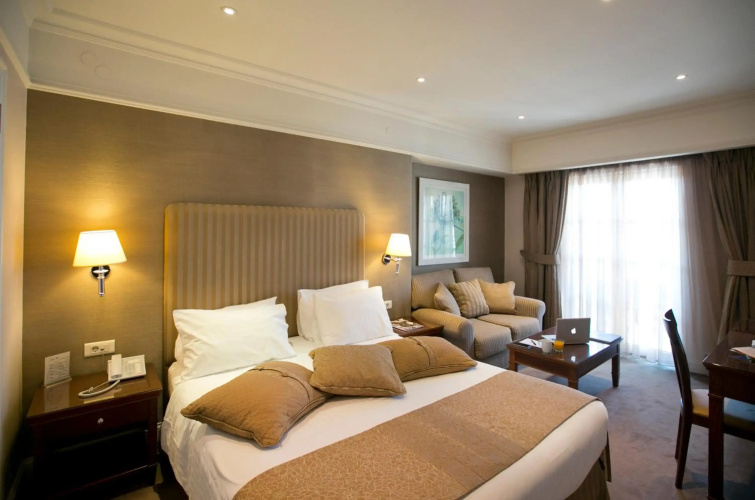 Hera Hotel