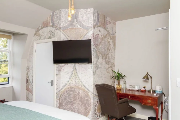 Superior room