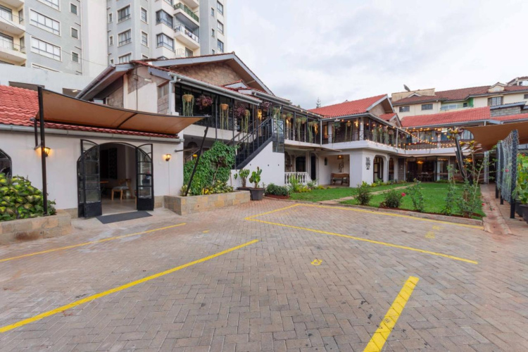 Trisan Hotel