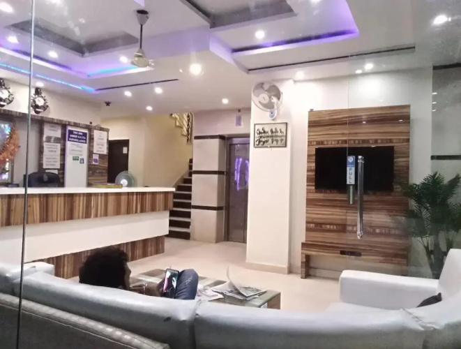 Hotel Saffron Inn