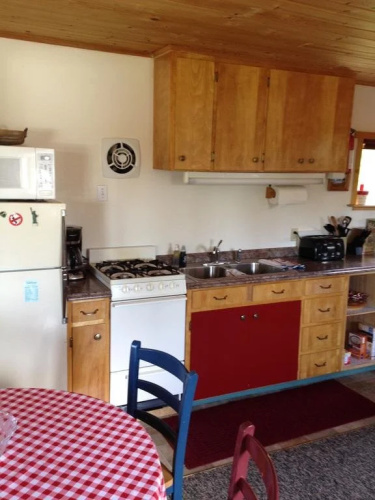 Red Cabin Bed & Breakfast