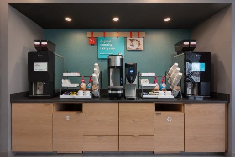avid hotel Oak Creek by IHG