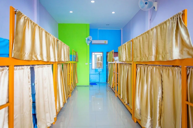 Railway Hostel - Adults Only