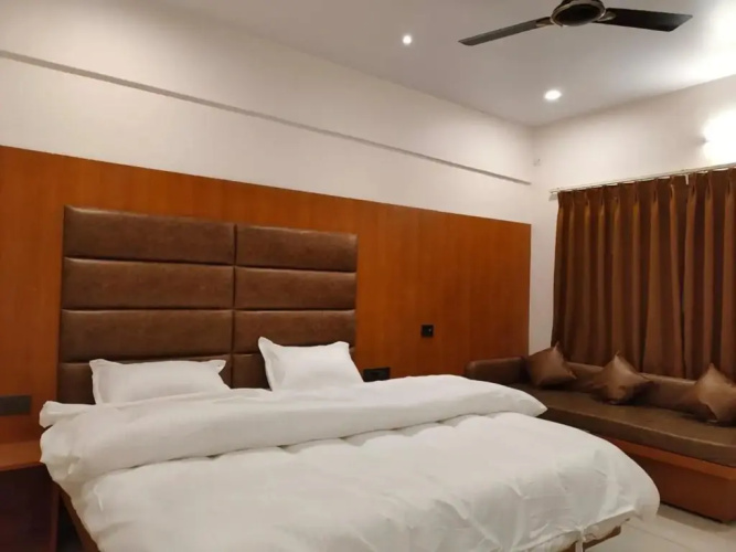 Hotel Devbhoomi