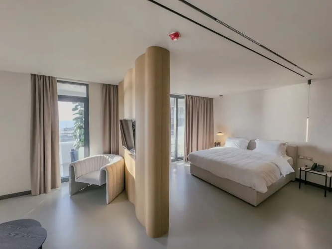 Zins Luxury Rooms 06