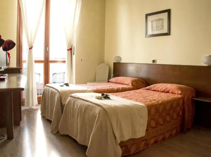 Standard Twin room with balcony