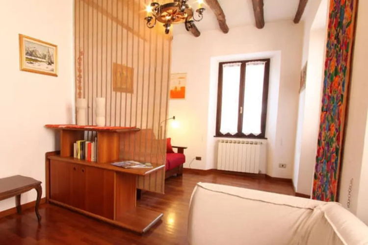 Captivating 4 -bed Apartment in Bellagio Historic